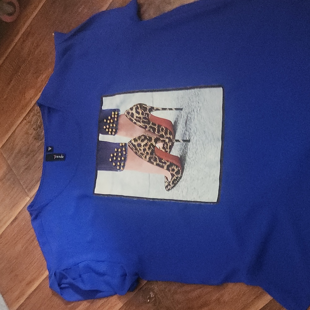 Blue T-Shirt Medium Trende